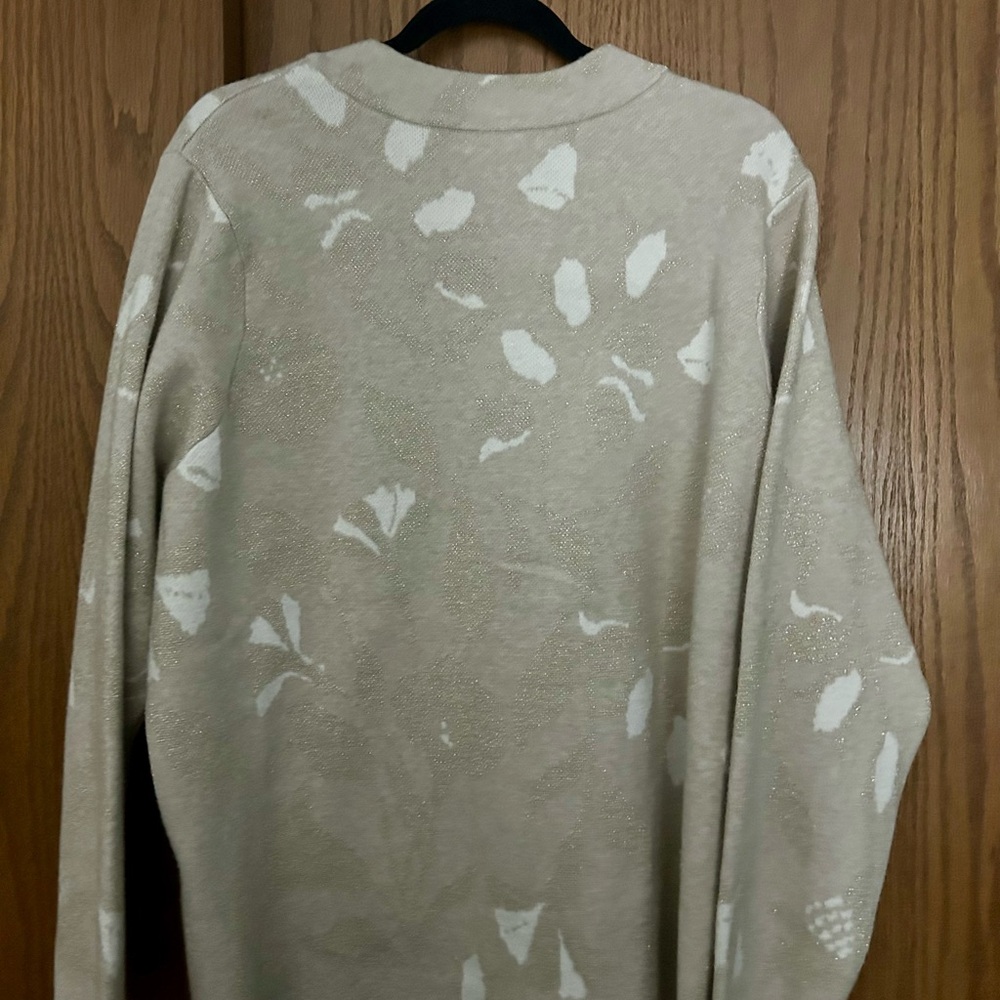 (NWT) Neutral Stretch Sweater Jacket W/ Gold Thread Accents & Hardware (Size 3X) - Picture 8 of 11